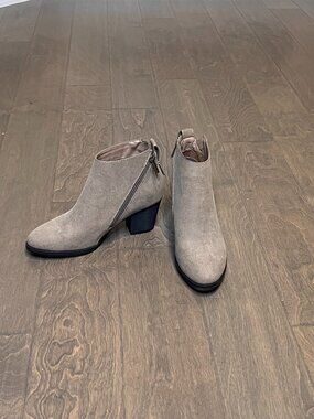 Fall Ankle Booties in Taupe - Women's Size 8.5